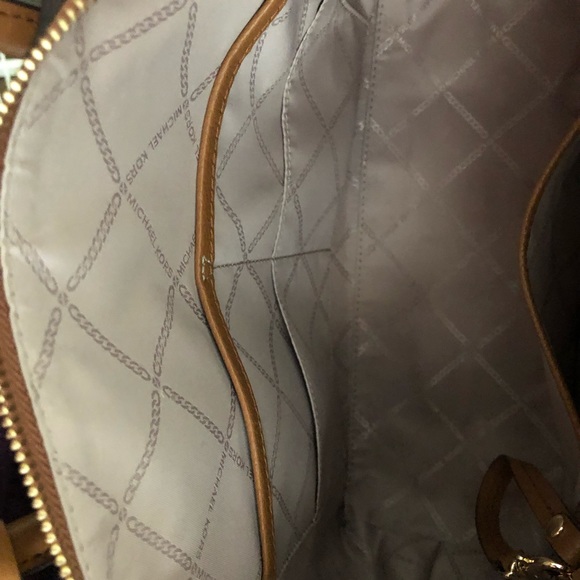 Michael Kors Purse - Picture 4 of 6